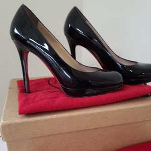 Christian Louboutin Glossy Black Patent Leather Simple Pump 120 Calf, 35.5